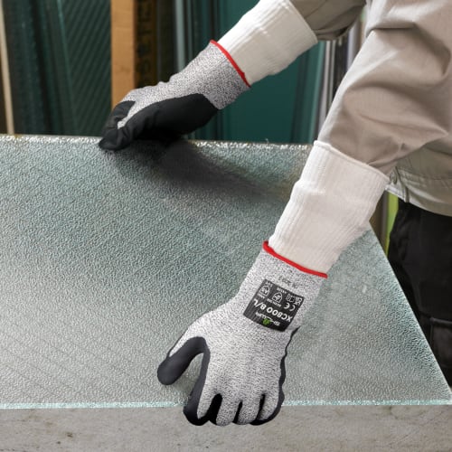Globus Group | Showa Showa X800 Cut Protection Gloves | Globus Group