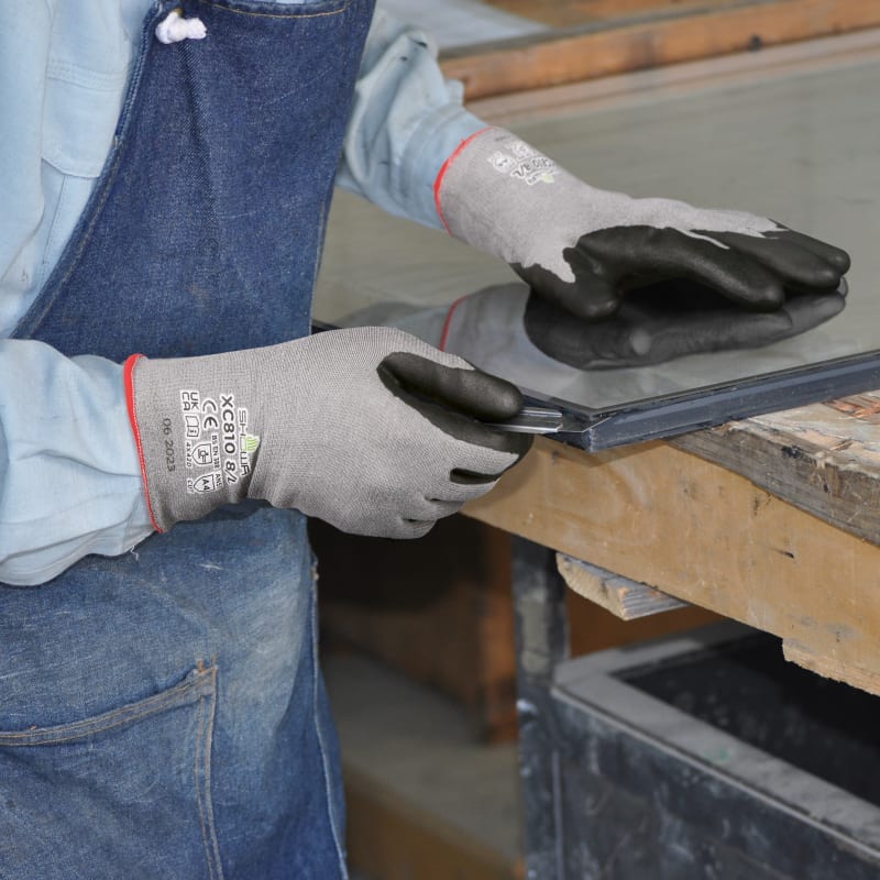 Globus Group | Showa Showa X810 Cut Protection Gloves | Globus Group