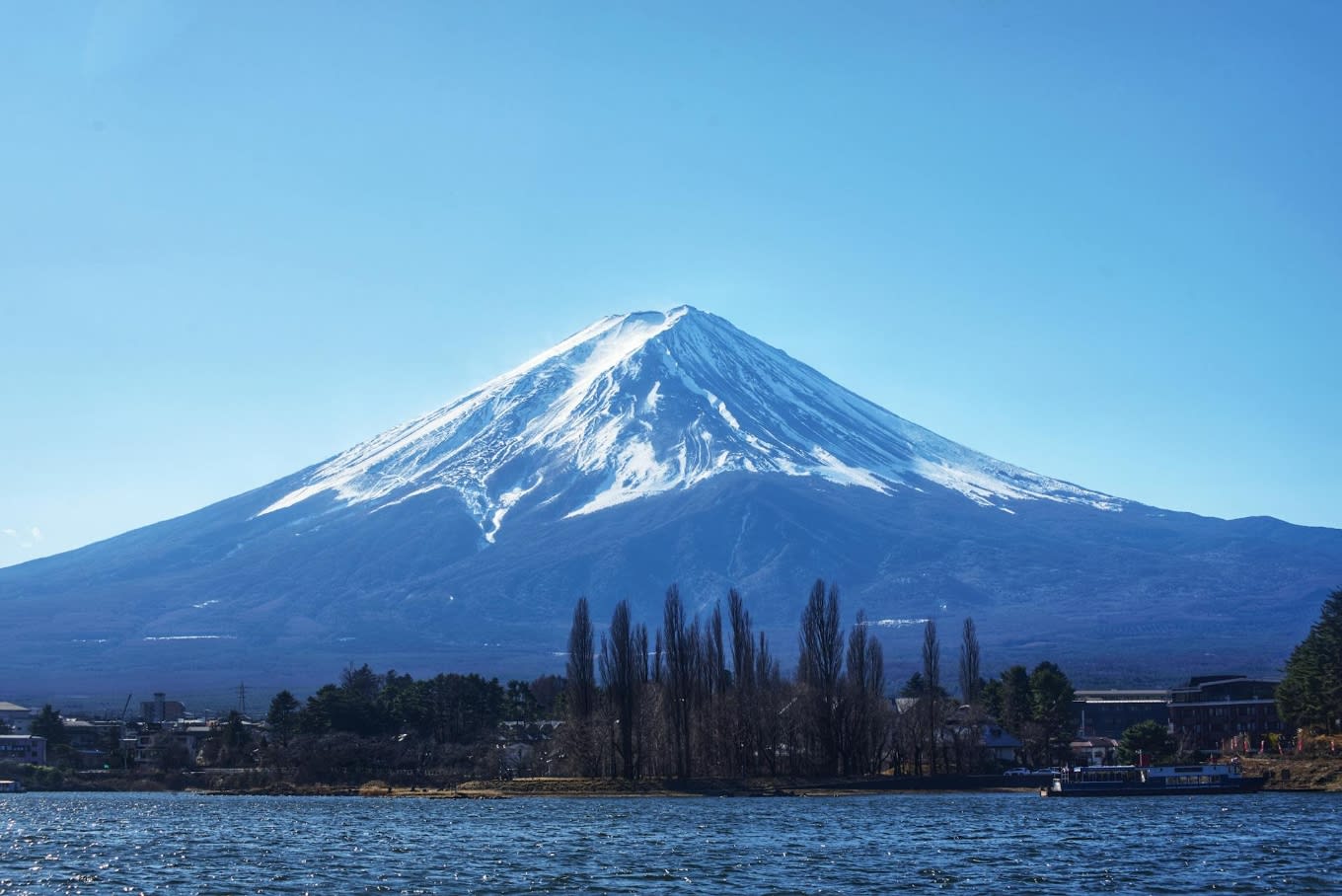 標高700m超の長野・塩尻高原。夏でも涼しく山々と自然に囲まれた国内英語キャンプの環境