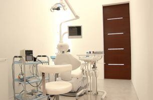 アキヨシ デンタル クリニック