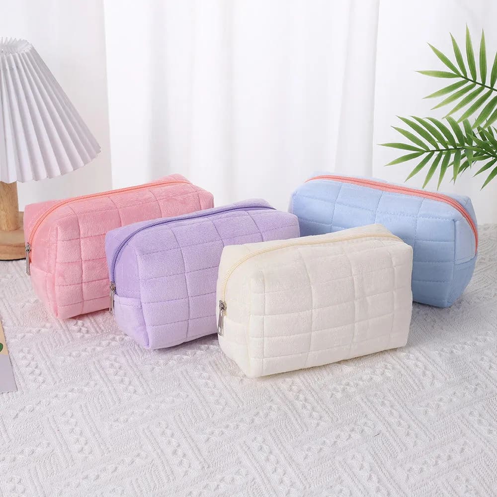 Large Capacity Plush Makeup Bag Cute Cosmetic Bag Solid Color Portable Travel Toiletry Bag Small Skin Care Pouch Fuzzy Zipper Pillow Storage Bag Makeup Organizer