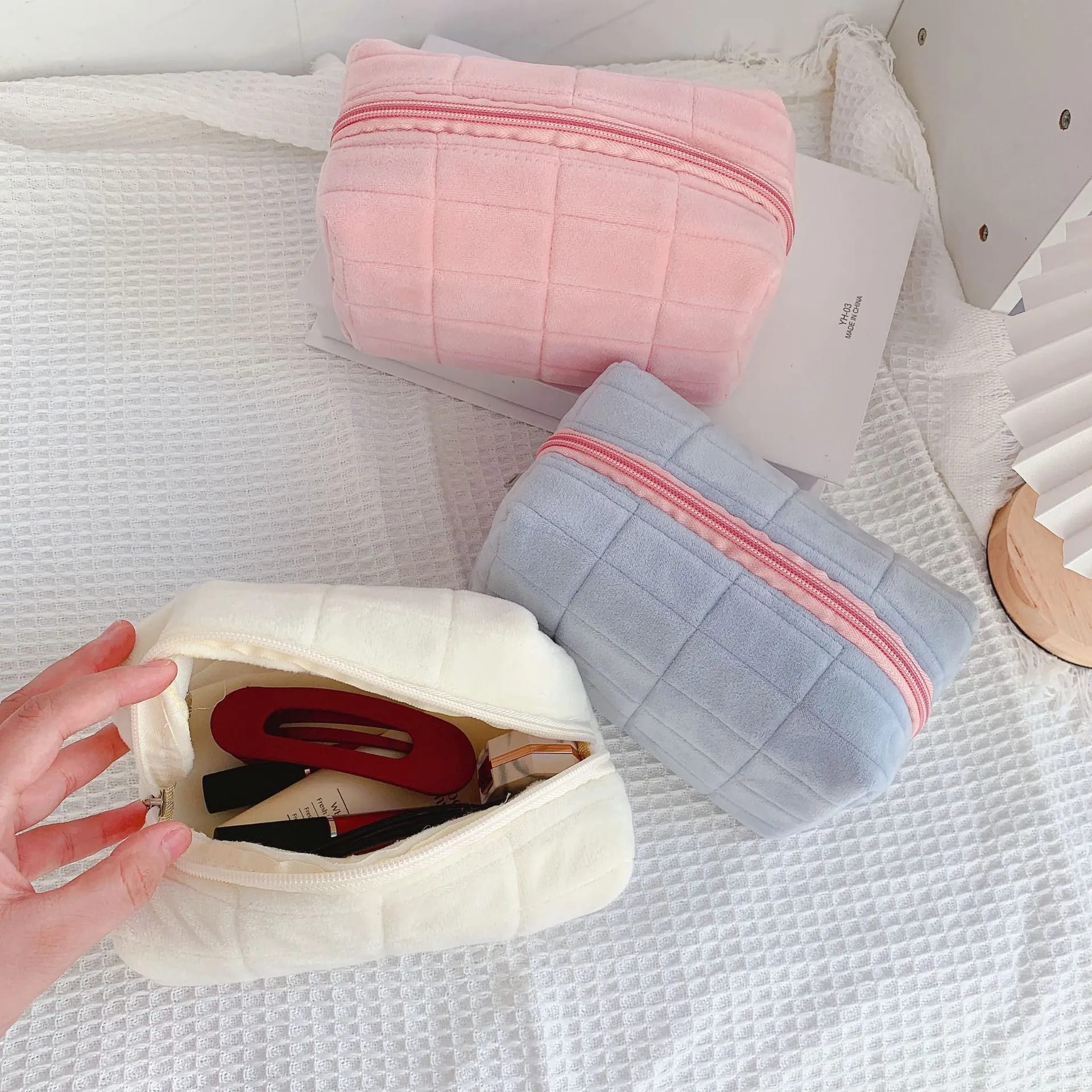 Large Capacity Plush Makeup Bag Cute Cosmetic Bag Solid Color Portable Travel Toiletry Bag Small Skin Care Pouch Fuzzy Zipper Pillow Storage Bag Makeup Organizer-2