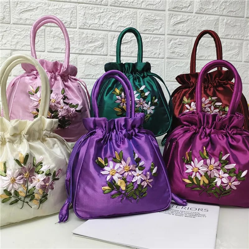 Portable Top-Handle Bags Women Flower Embroidered Silk Mini Potli Bag Chinese Style Females Handbags Retro Drawstring Shopping Handbag