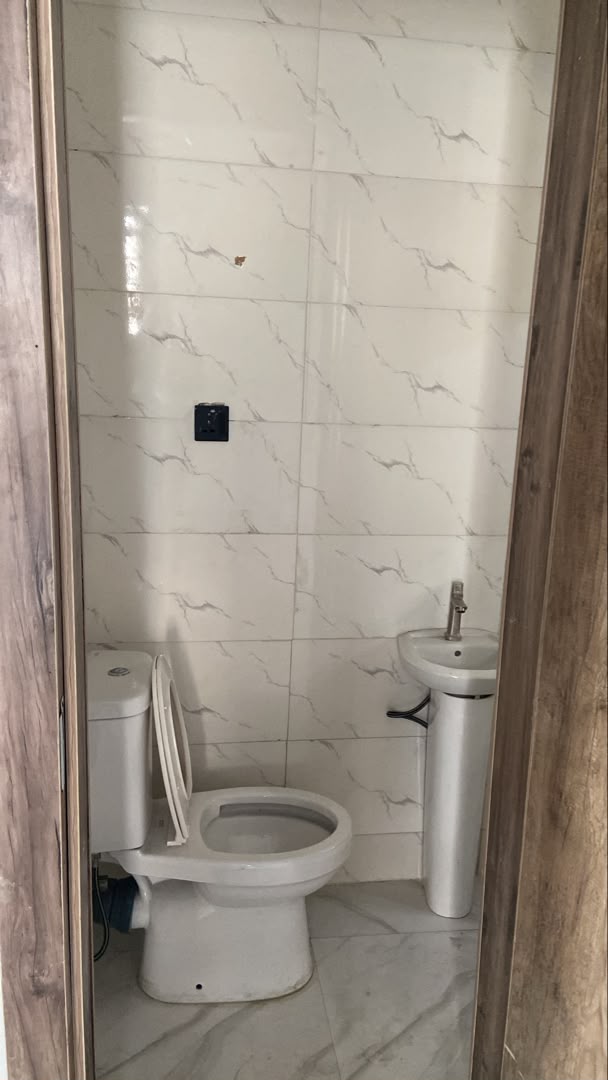 Luxury 2-Bedroom Apartment for Sale in Thomas Estate, Ajah