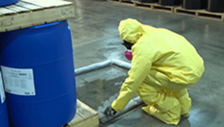 Dealing With Hazardous Spills - Spanish Language