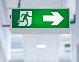 Egreso y planes de acción de emergencia (Egress and Emergency Action Plans Spanish)