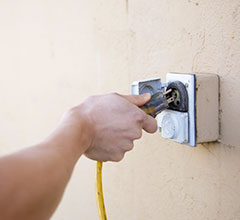 Seguridad eléctrica para la construcción: Equipo conectado con cable y enchufe (US) (Electrical Safety for Construction: Cord and Plug Connected Equipment US Spanish)