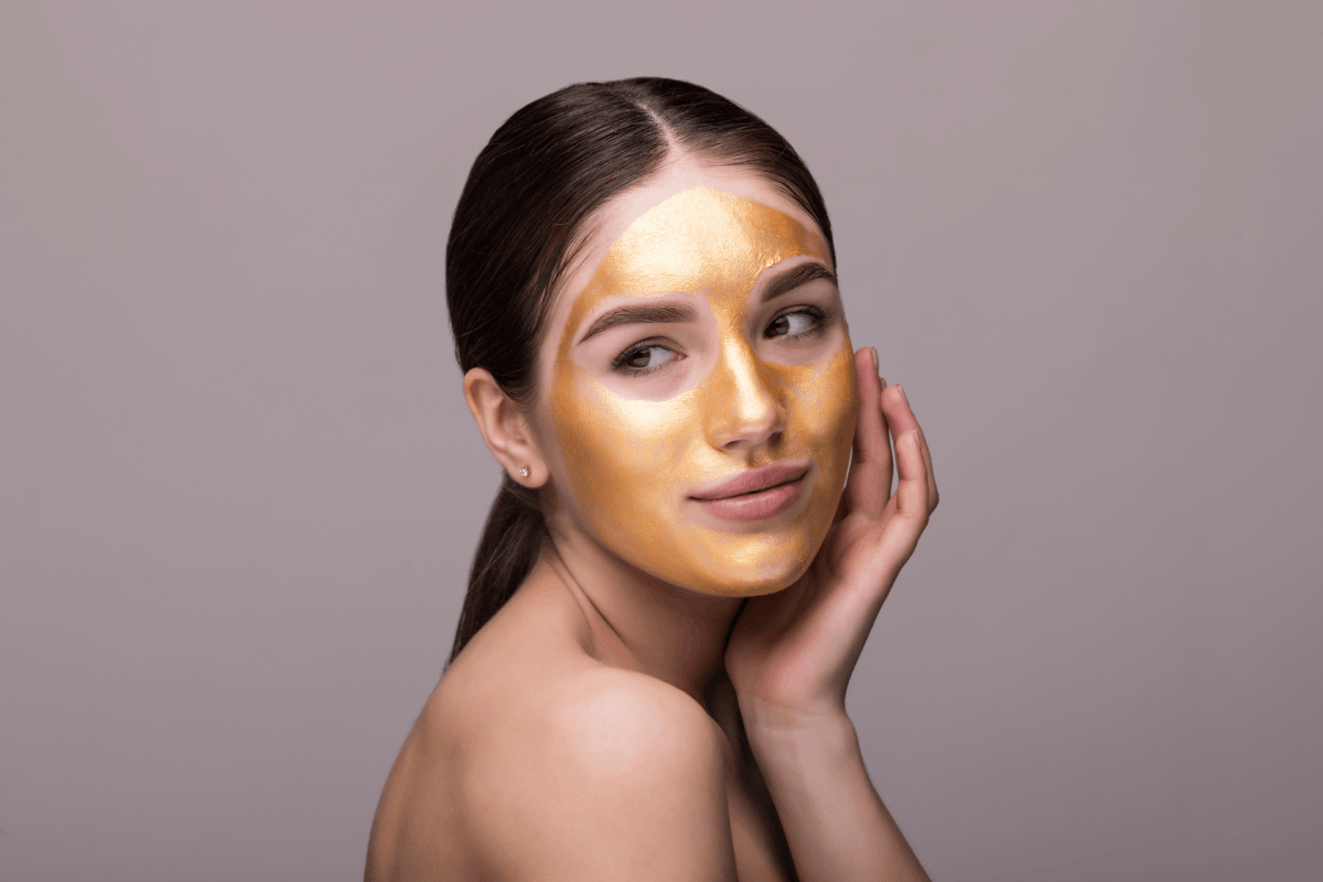 Hydration cleaning session with (gold mask or carboxy mask to treat acne)