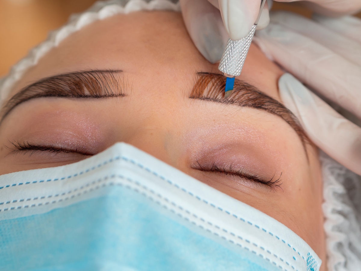 Botox lifts eyebrows and around the eyes