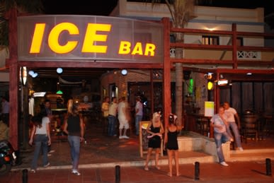 Ice Bar,