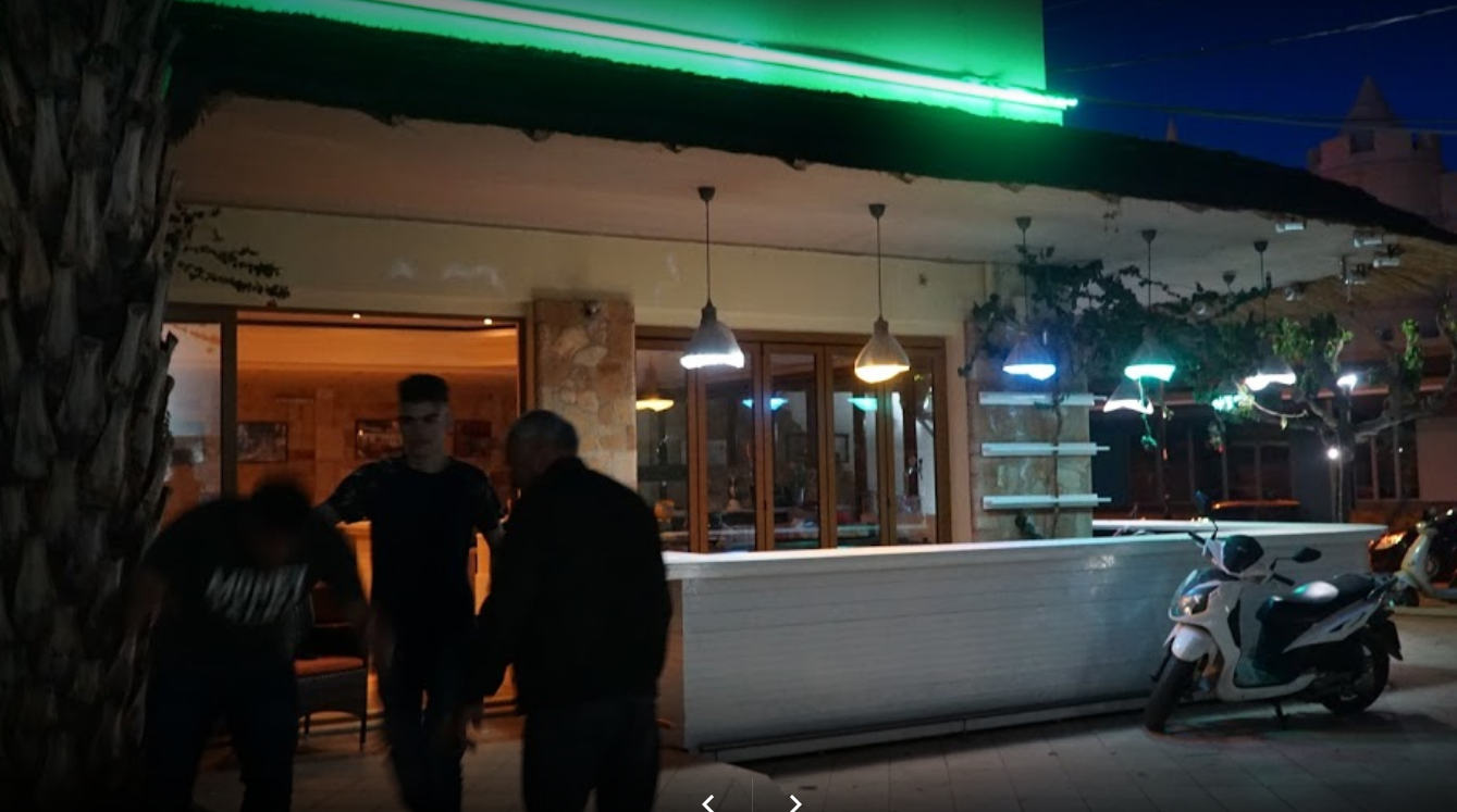 Mango's Bar,