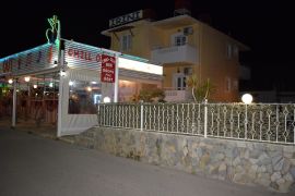Irini Studios & Apartments 