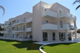 Akrogiali Hotel & Apartments 