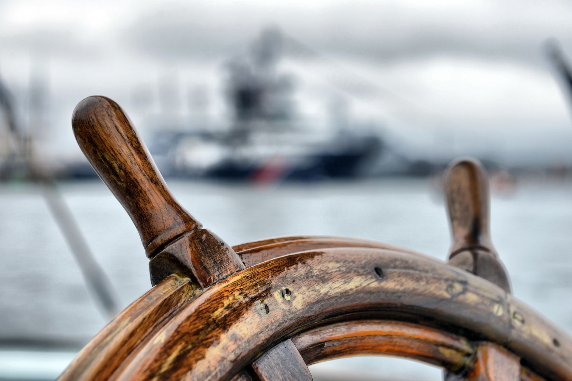 einmal Kapitän sein - auf einem Hausboot ist das möglich
