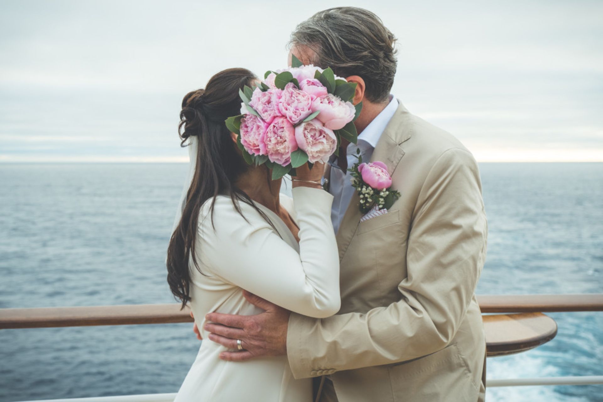 Hapag-Lloyd Cruises agiert im Auftrag der Liebe
