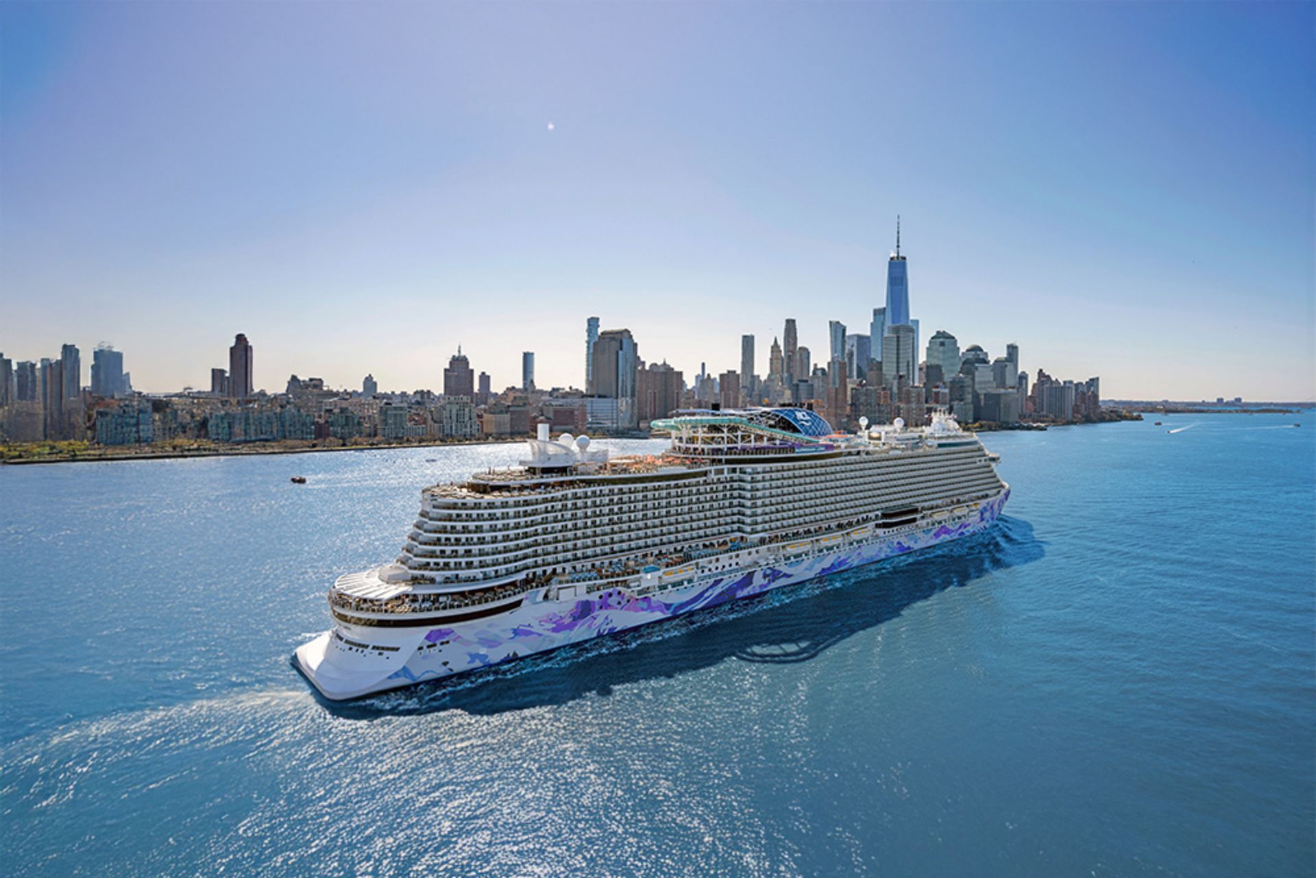 NCL Luna in New York