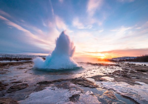 Geysir in Island - Foto: zinaidasopina112 - Fotolia