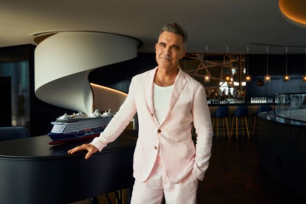 Robbie Williams - Wohlfühl-Botschafter der Mein Schiff Relax