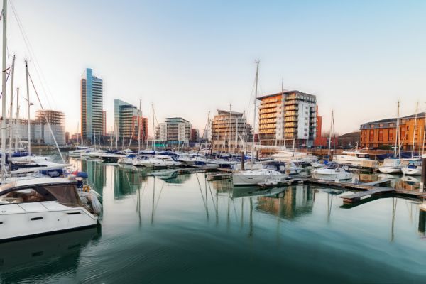 Ab/bis Hamburg zu Perlen der Nordsee