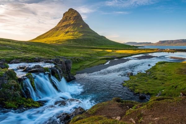 Traumhaftes Island ab/bis Hamburg