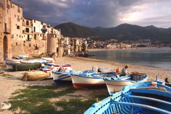 PAUSCHALREISE: Ab Barcelona nach Italien