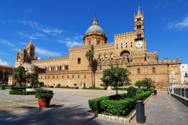 Schönheiten des Mittelmeers ab Triest bis Palma de Mallorca