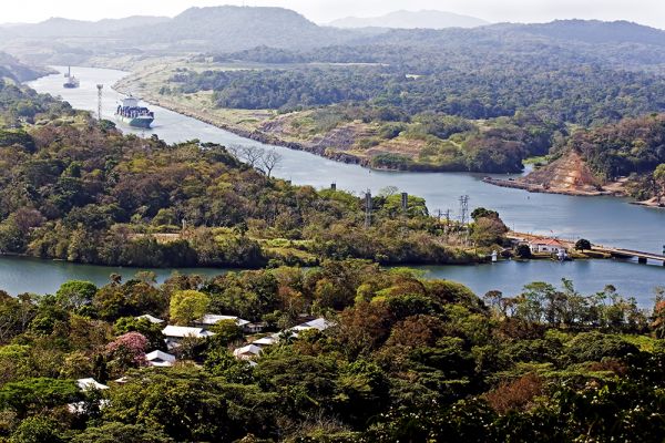 PAUSCHALREISE: Ab Miami durch den Panamakanal