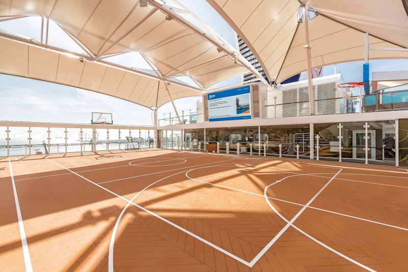 1 - Arena und Außenalster Bar & Grill