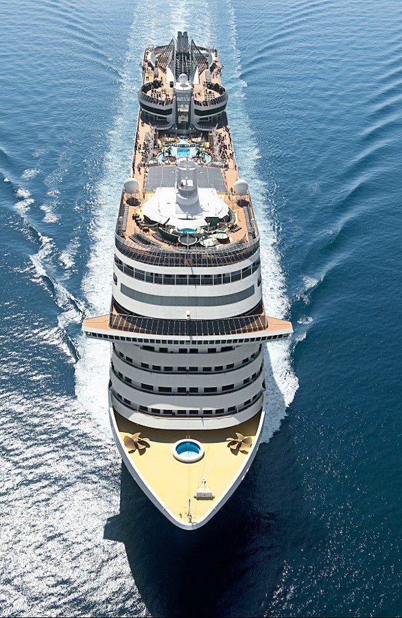 MSC Fantasia von Reederei MSC Kreuzfahrten MSC Kreuzfahrten ist eine italienische Reederei