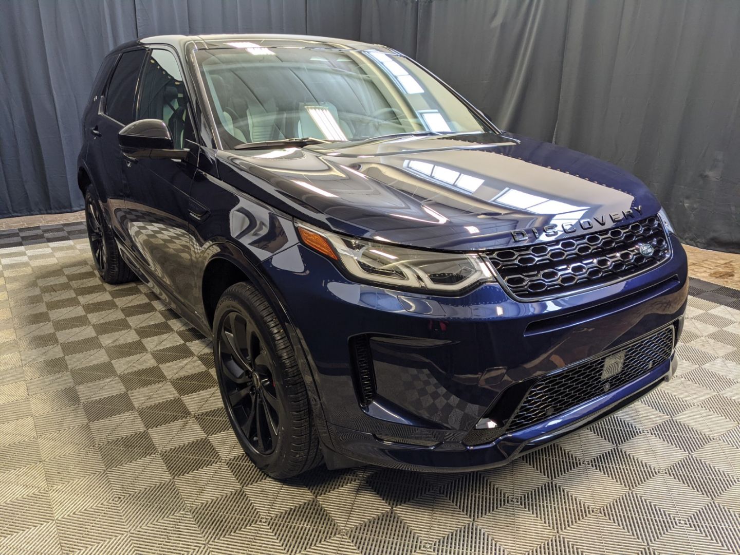 New 2021 Land Rover Discovery Sport RDynamic HSE L216850