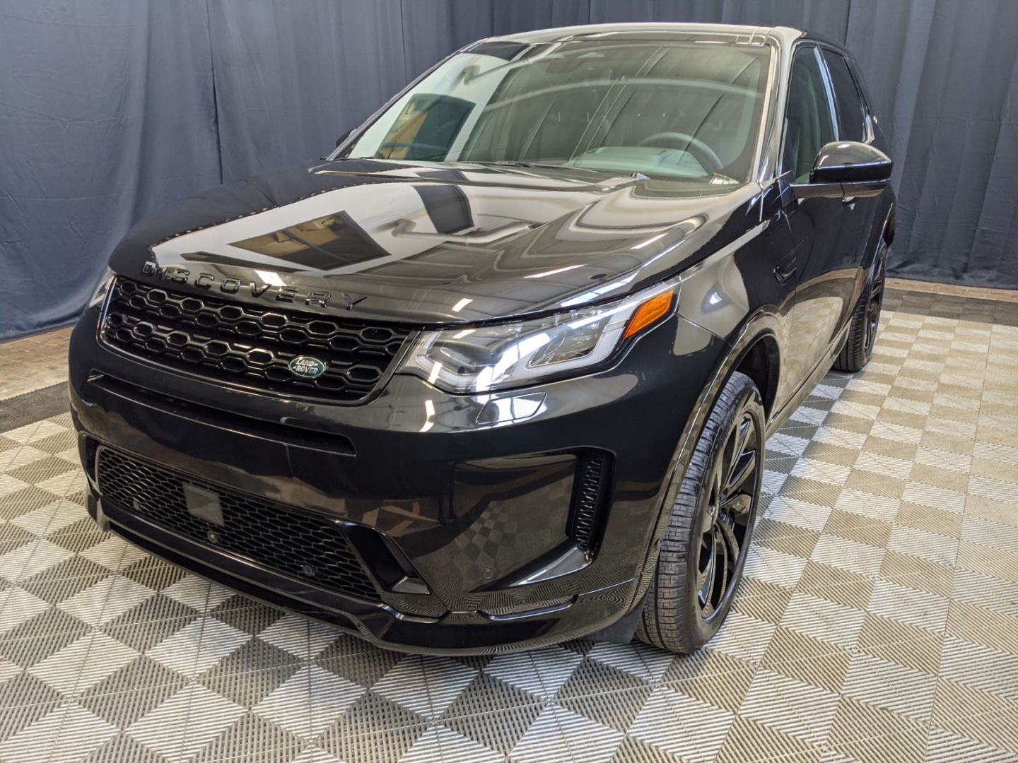 New 2021 Land Rover Discovery Sport RDynamic HSE L217080