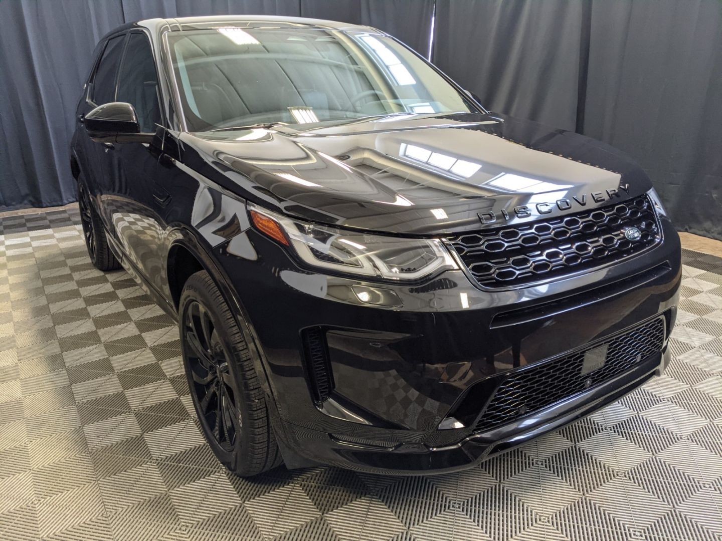 New 2021 Land Rover Discovery Sport RDynamic HSE L217080
