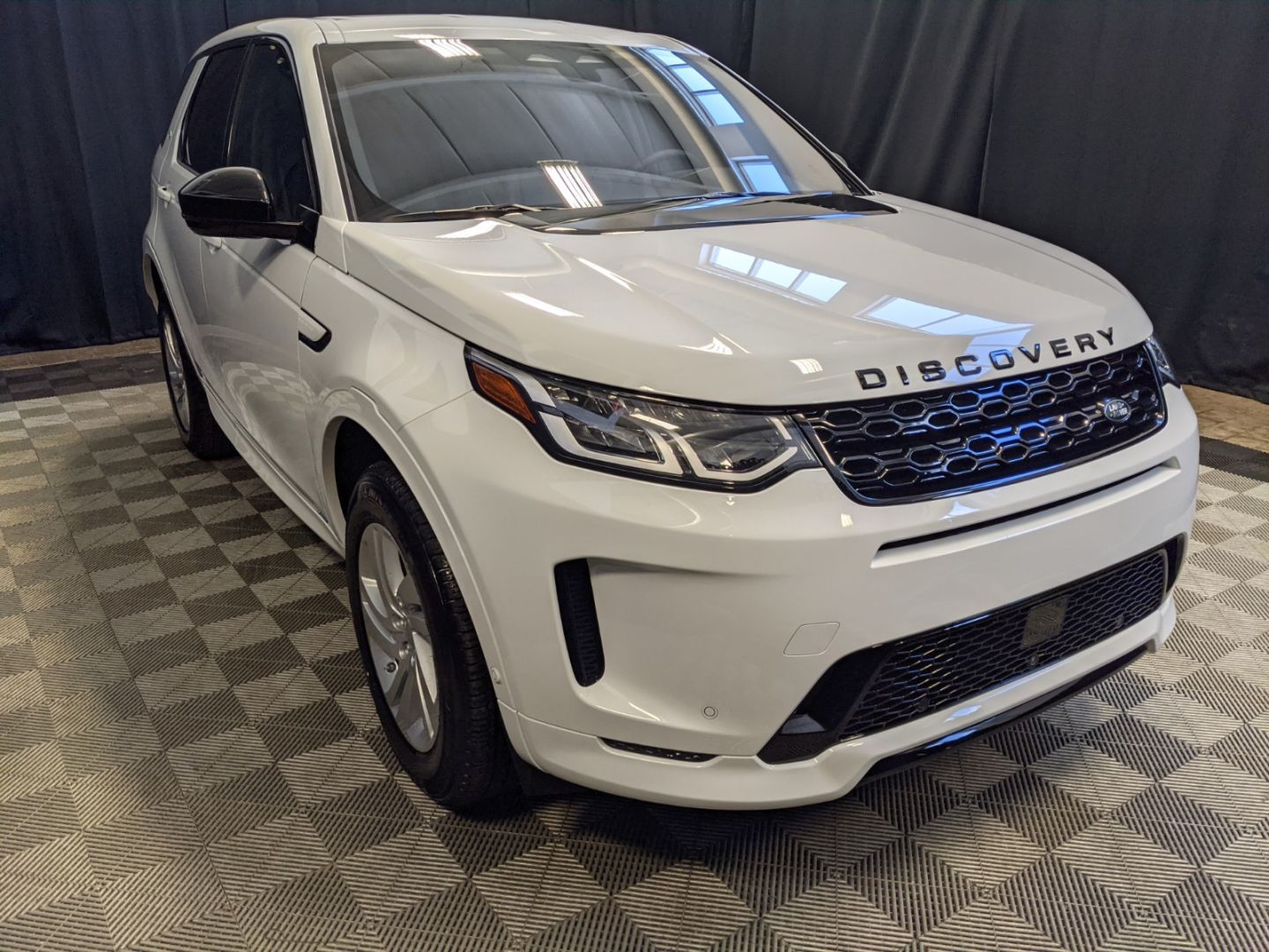 New 2021 Land Rover Discovery Sport RDynamic S L217342