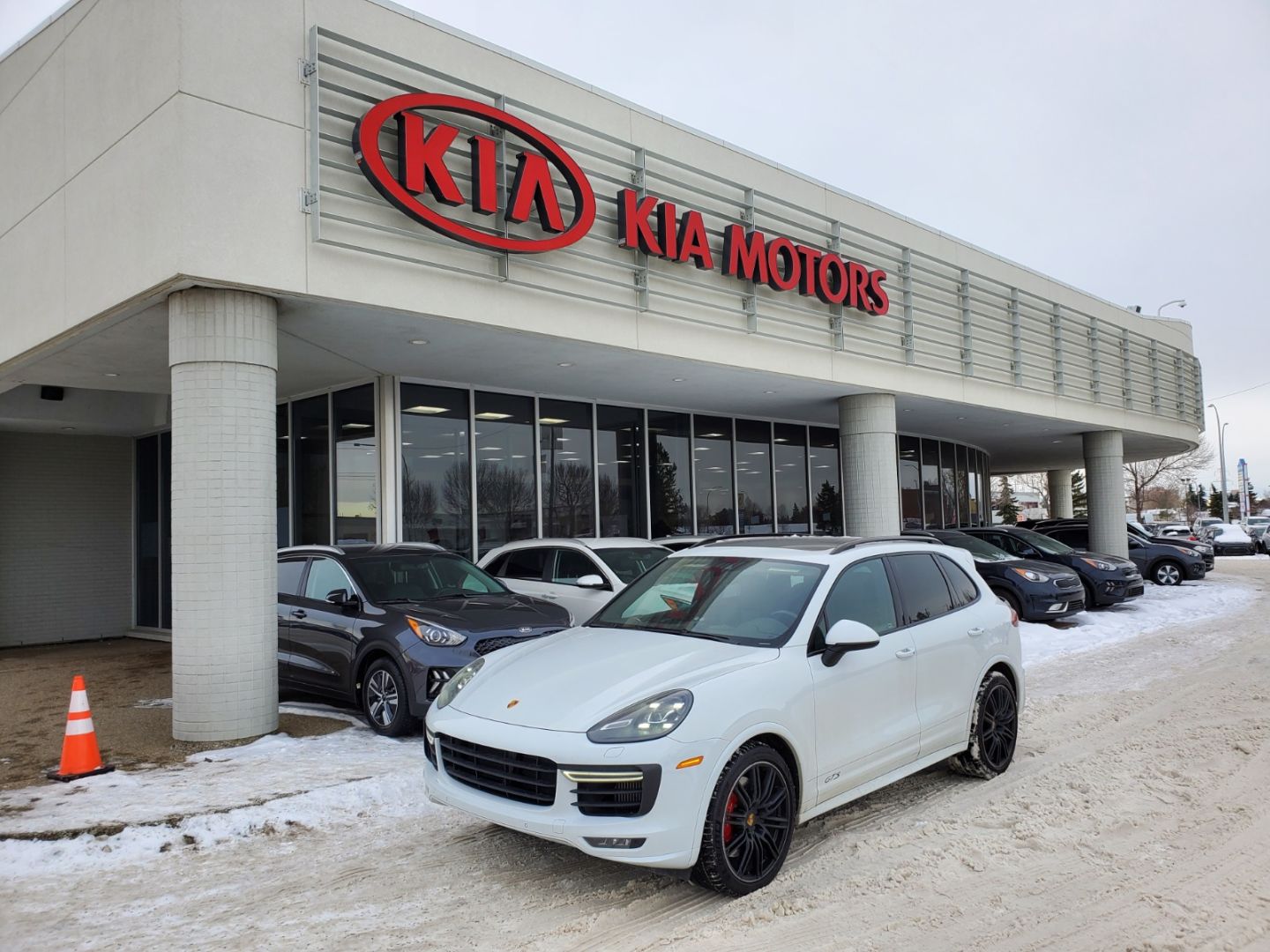 Used 16 Porsche Cayenne Gts Pw5265 Edmonton Alberta Go Auto