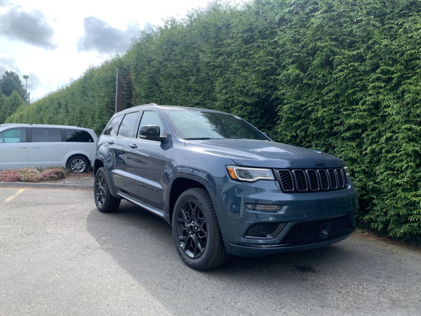 New 21 Jeep Grand Cherokee Limited X 21gk6795 Surrey British Columbia Go Auto