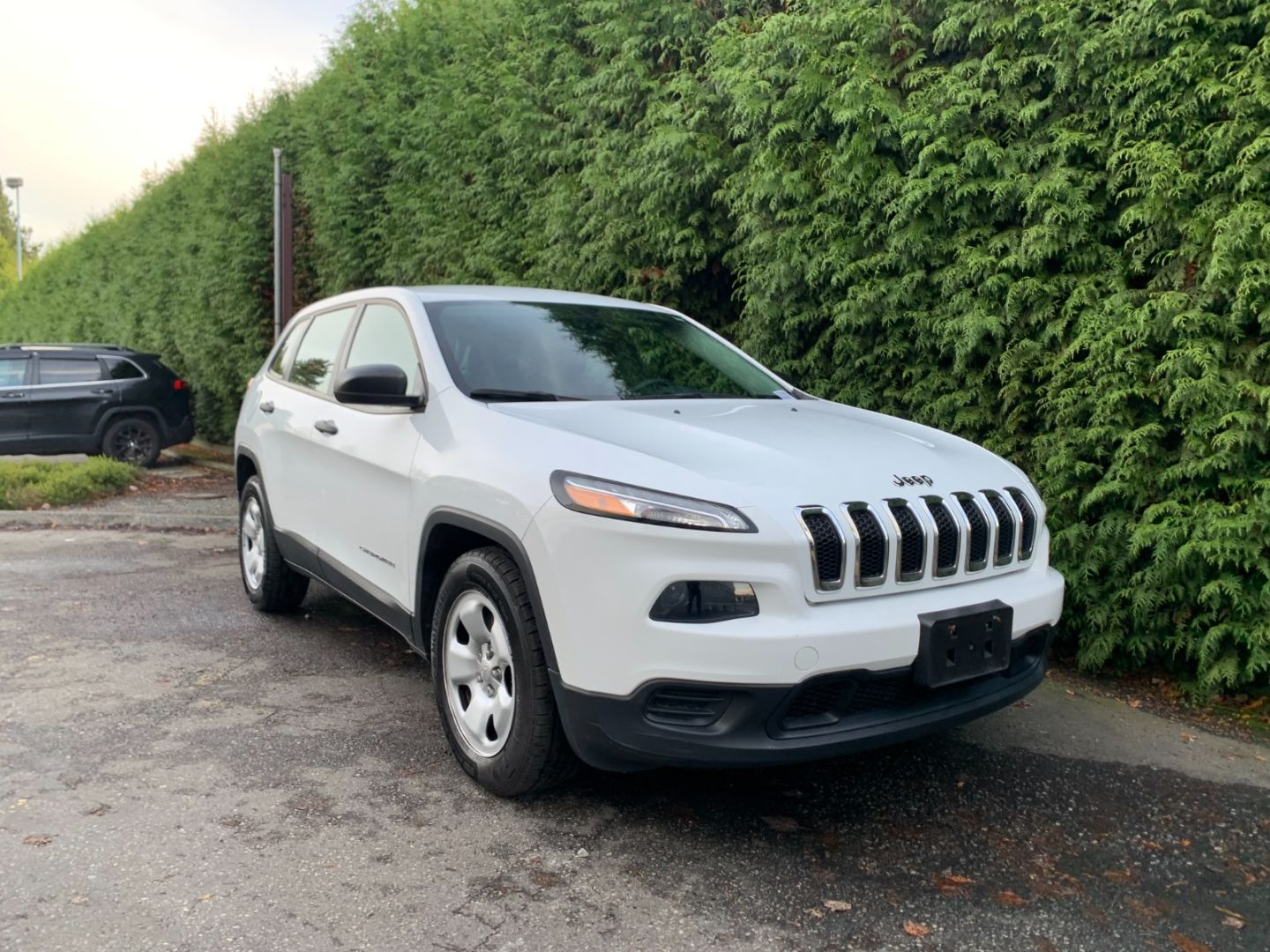 Used 2014 Jeep Cherokee Sport 22Cp2468A | Surrey British Columbia | Go Auto