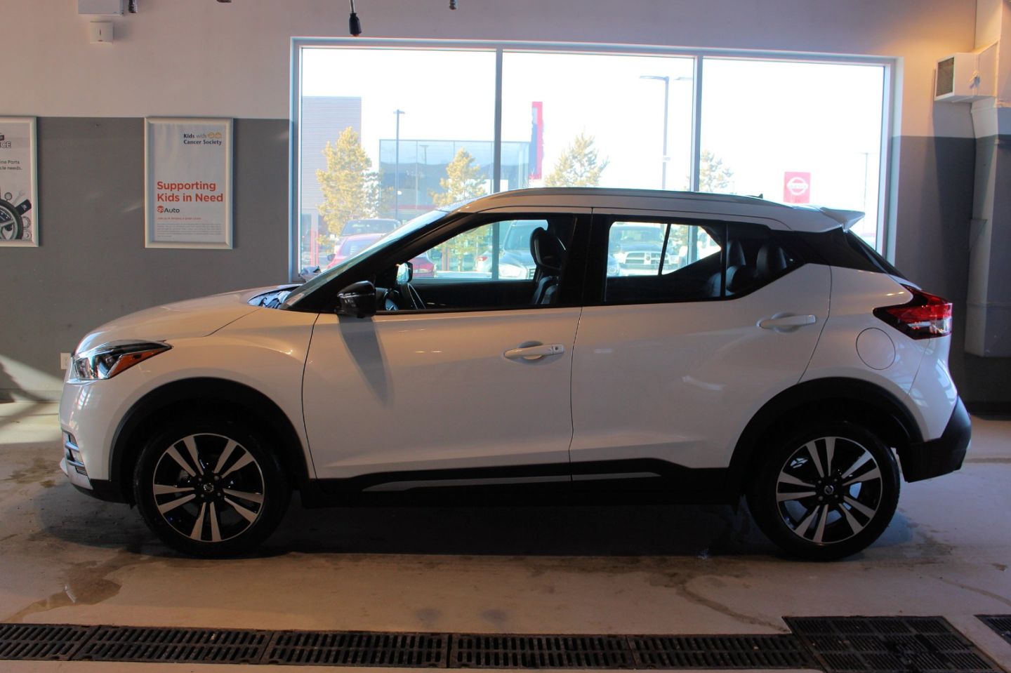nissan kicks dealers