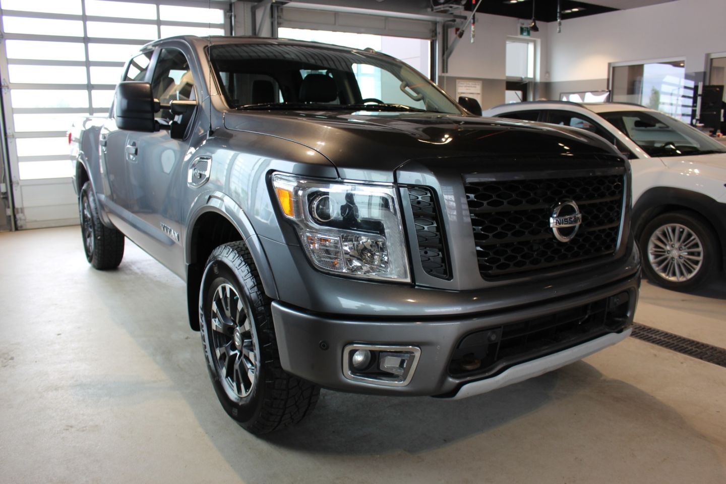 2017 nissan titan pro 4x for sale