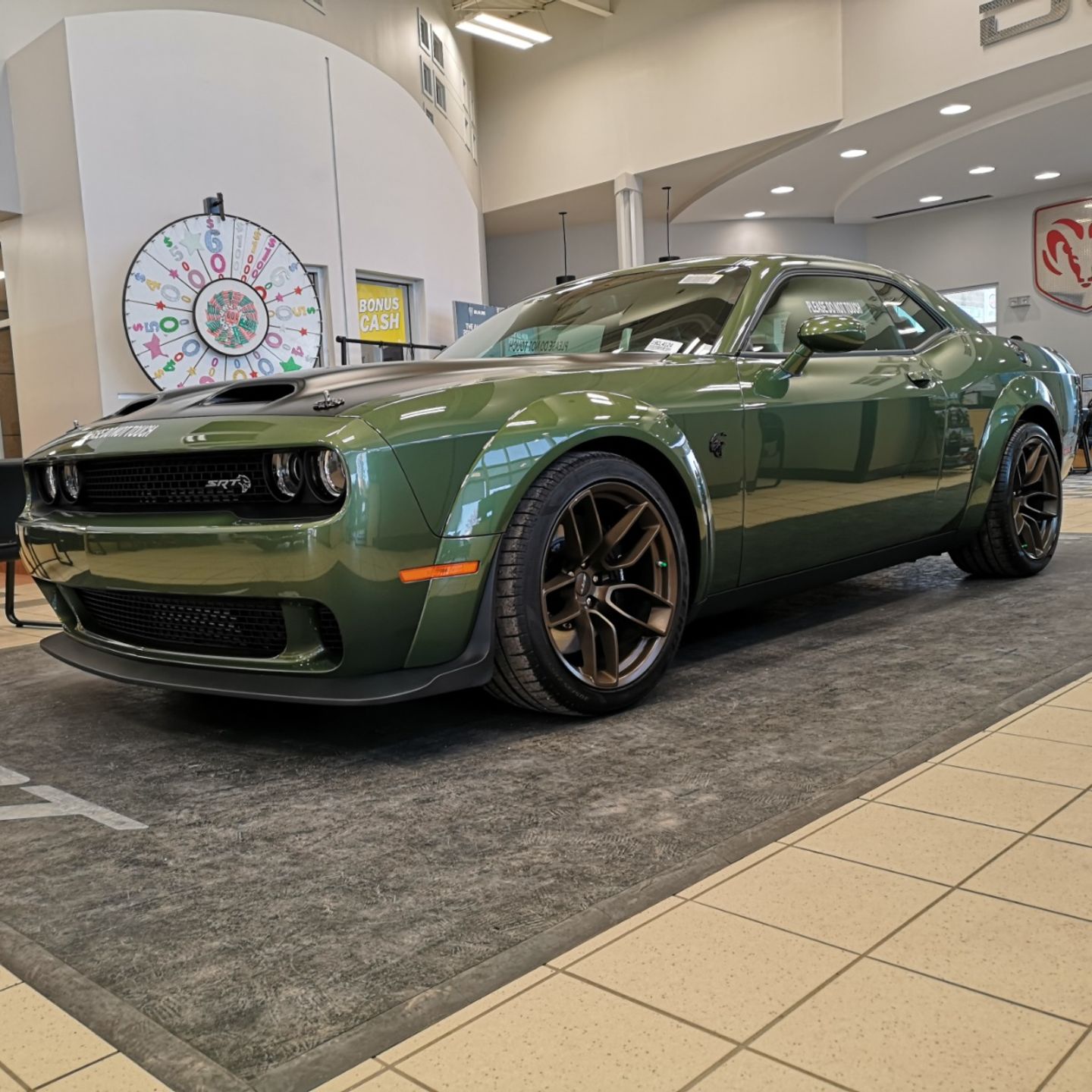 Dodge Challenger srt Hellcat Redeye