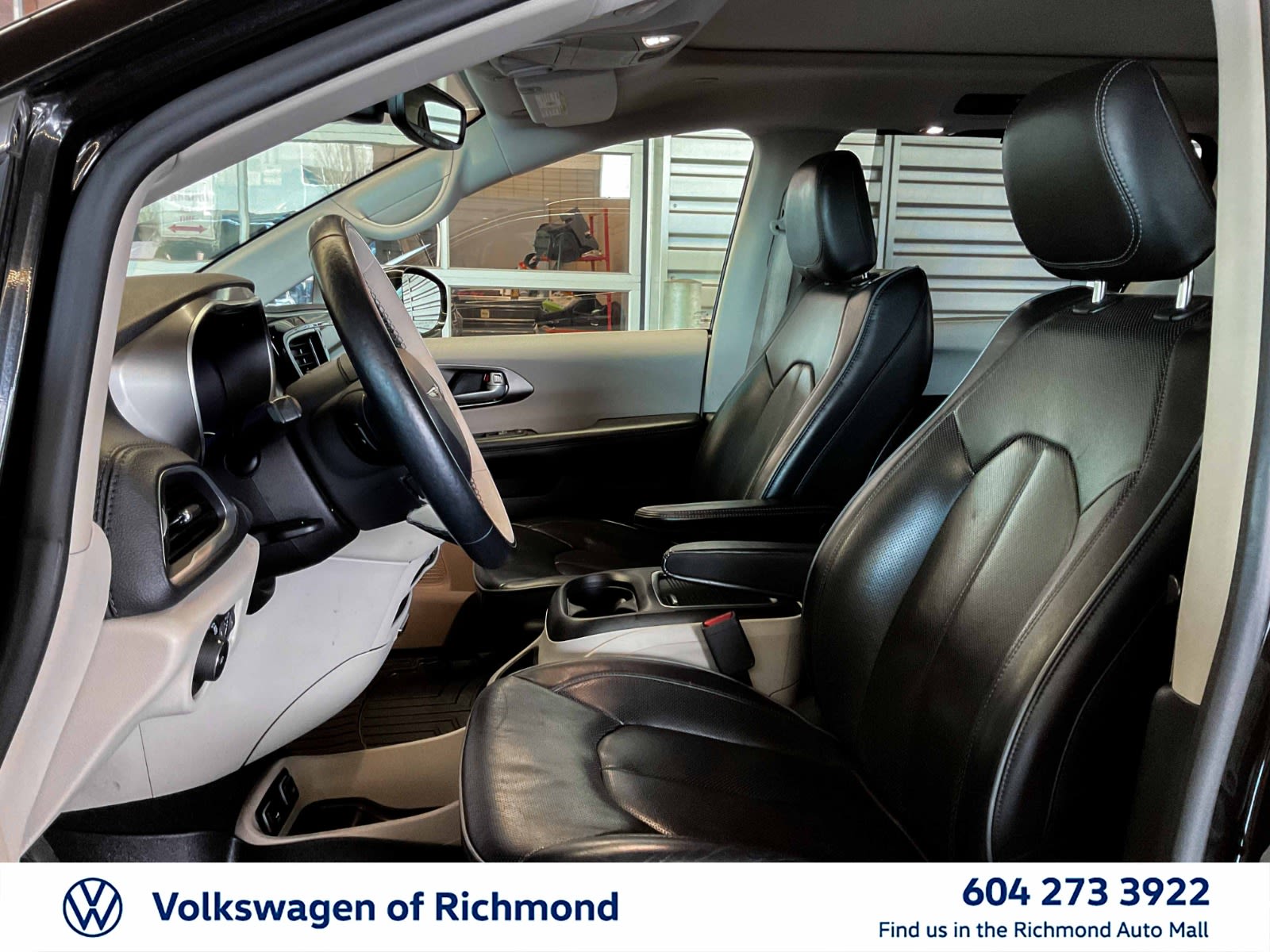 2017 Chrysler Pacifica Limited, Vancouver, Cash