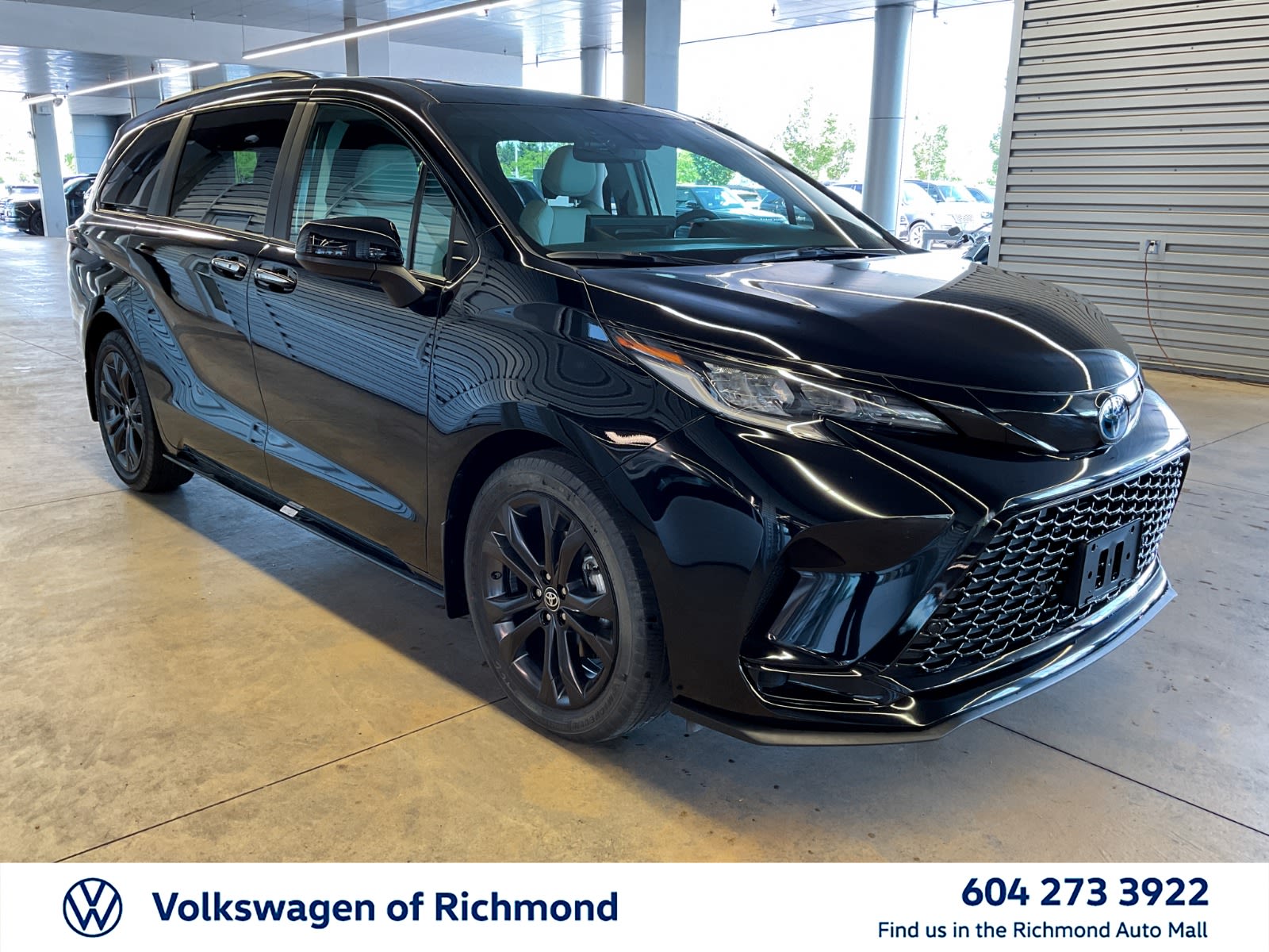 2025 Toyota Sienna XSE, Vancouver, Cash