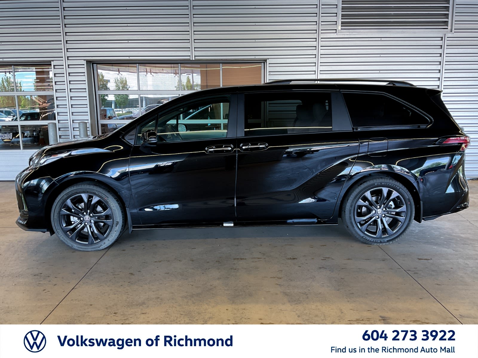 2025 Toyota Sienna XSE, Vancouver, Cash