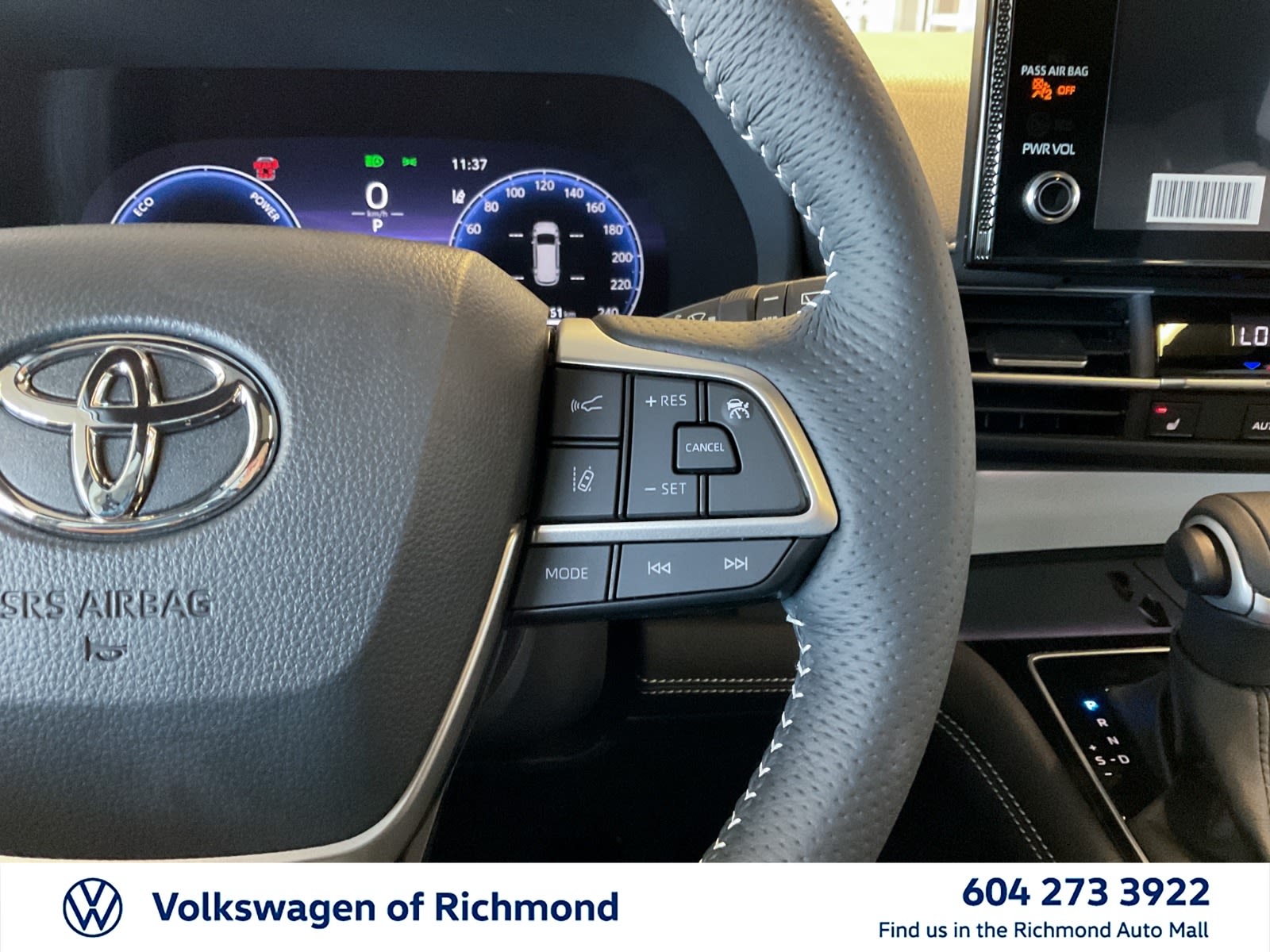 2025 Toyota Sienna XSE, Vancouver, Cash