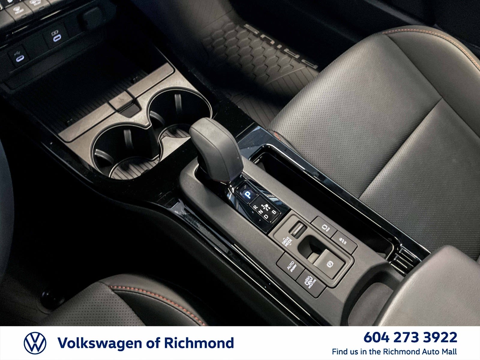 2025 Toyota Prius Plug-In Hybrid SE, 温哥华, 全款车