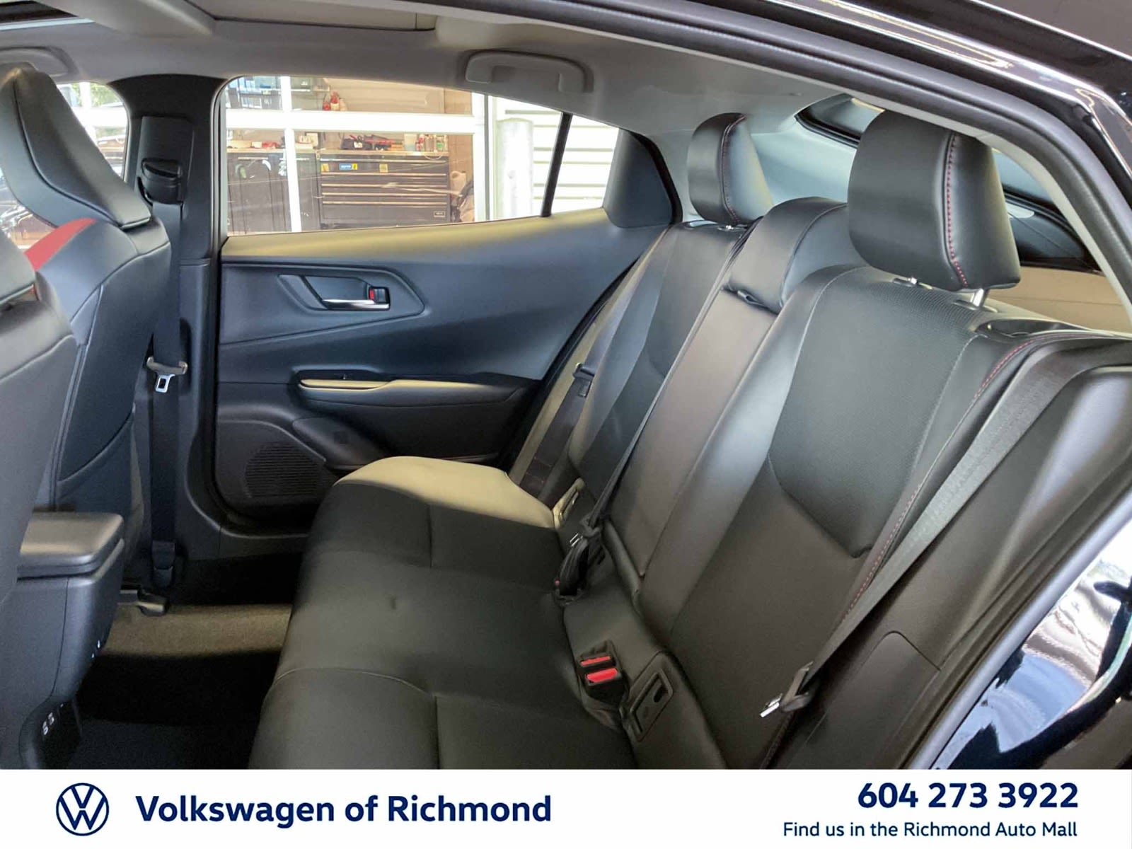 2025 Toyota Prius Plug-In Hybrid SE, 温哥华, 全款车