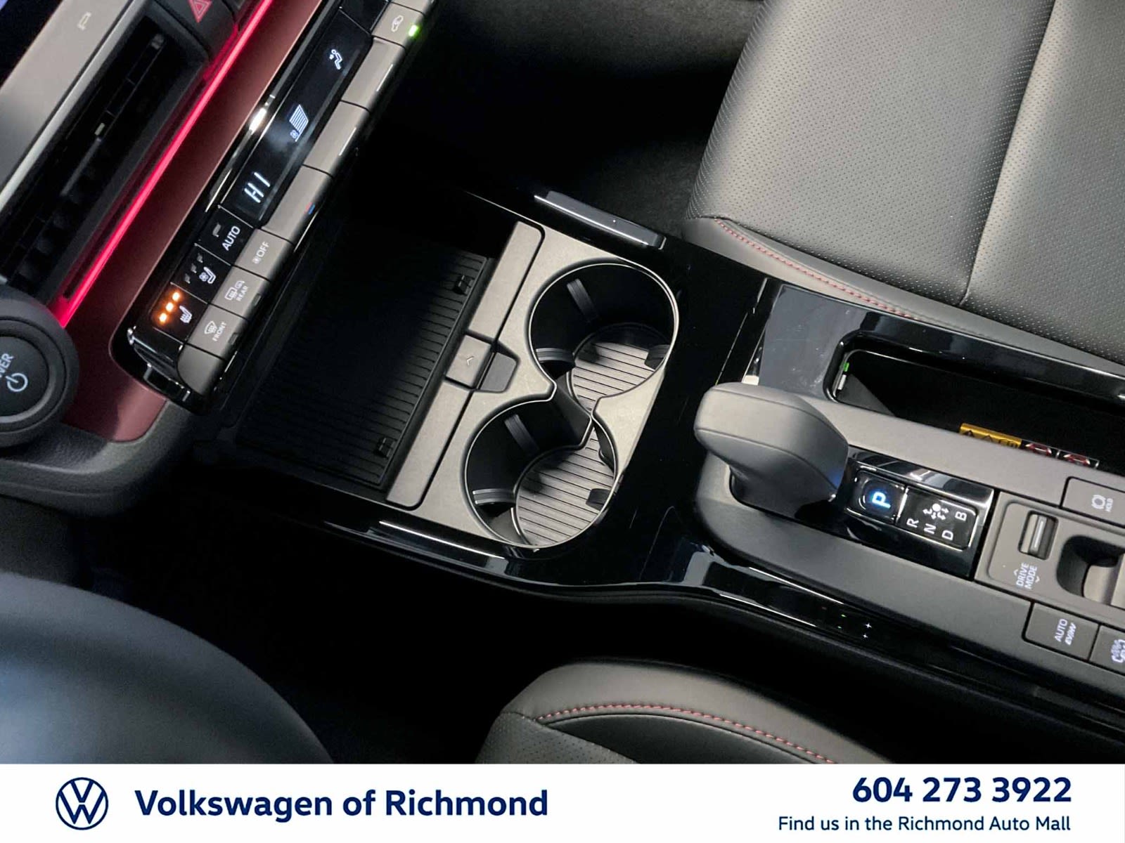 2025 Toyota Prius Plug-In Hybrid SE, 温哥华, 全款车