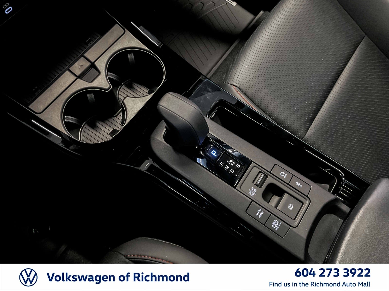 2025 Toyota Prius Plug-In Hybrid XSE, 温哥华, 全款车