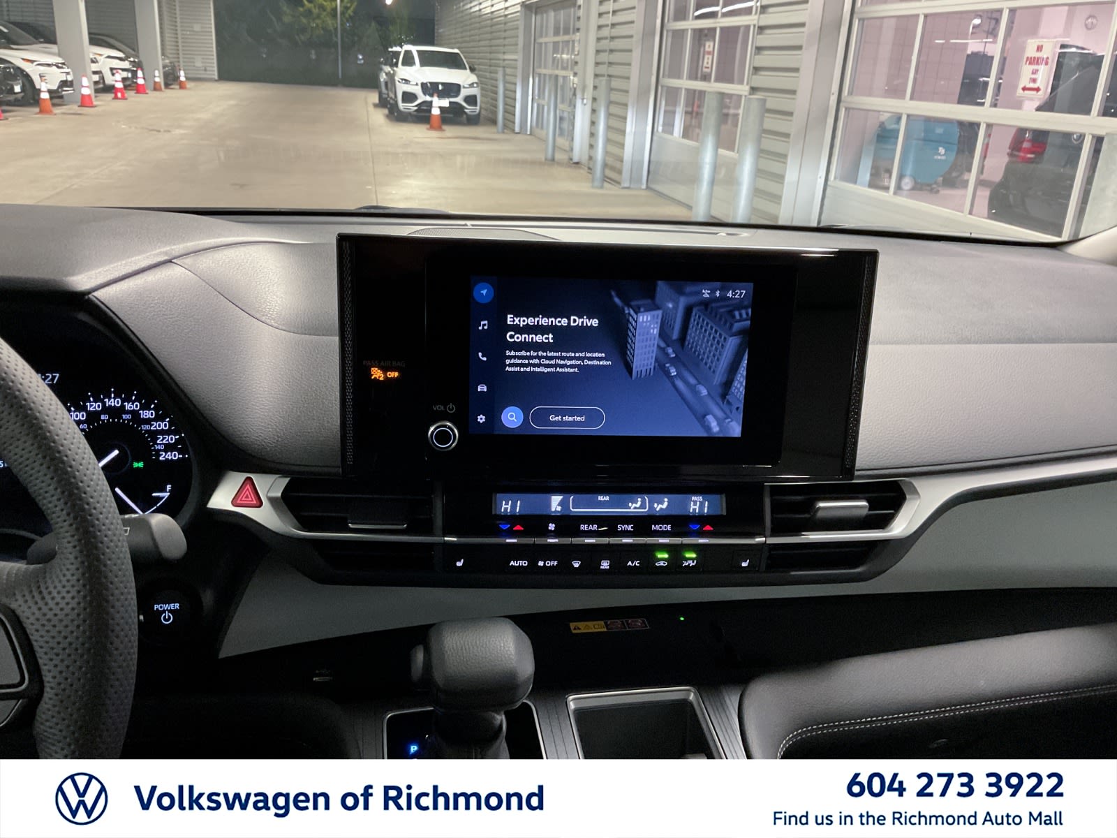 2025 Toyota Sienna LE, Vancouver, Cash