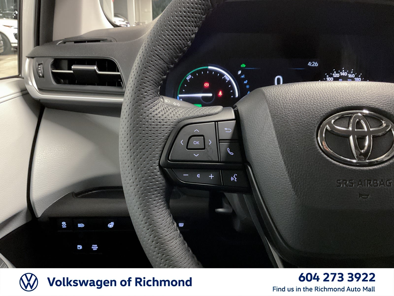2025 Toyota Sienna LE, Vancouver, Cash