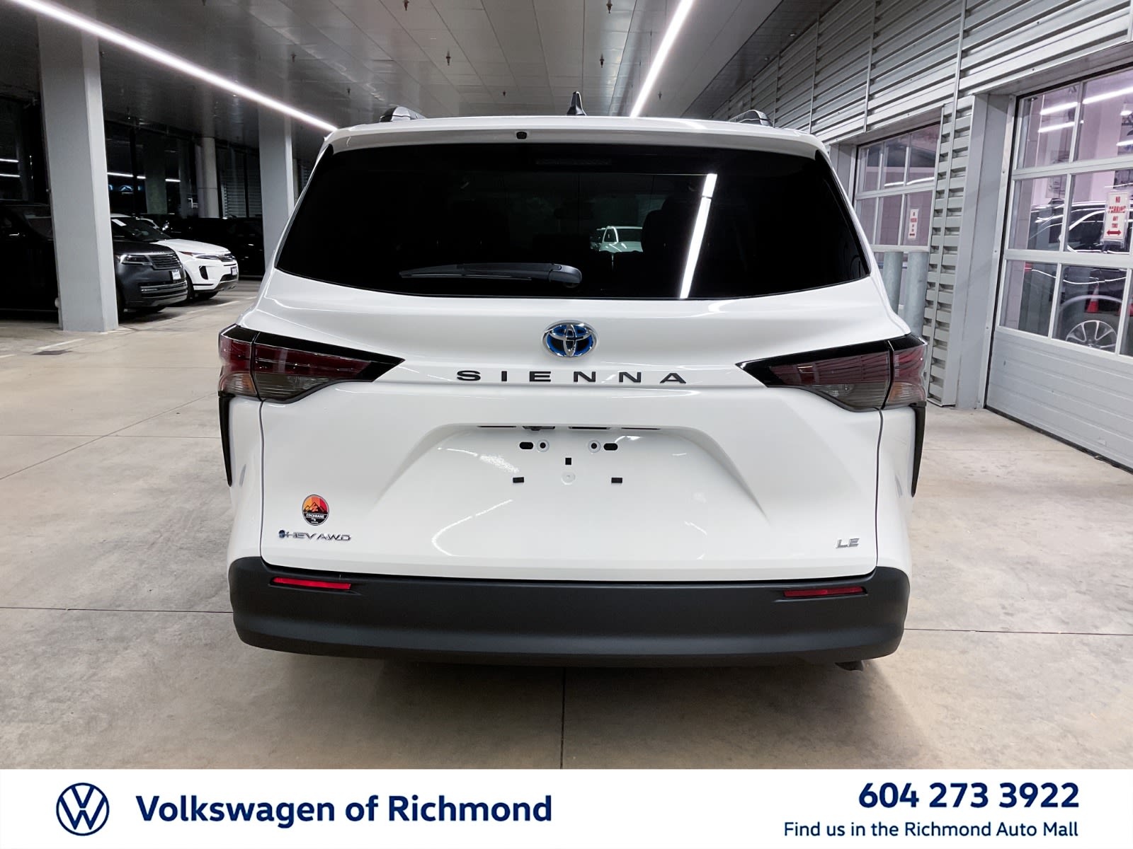 2025 Toyota Sienna LE, Vancouver, Cash